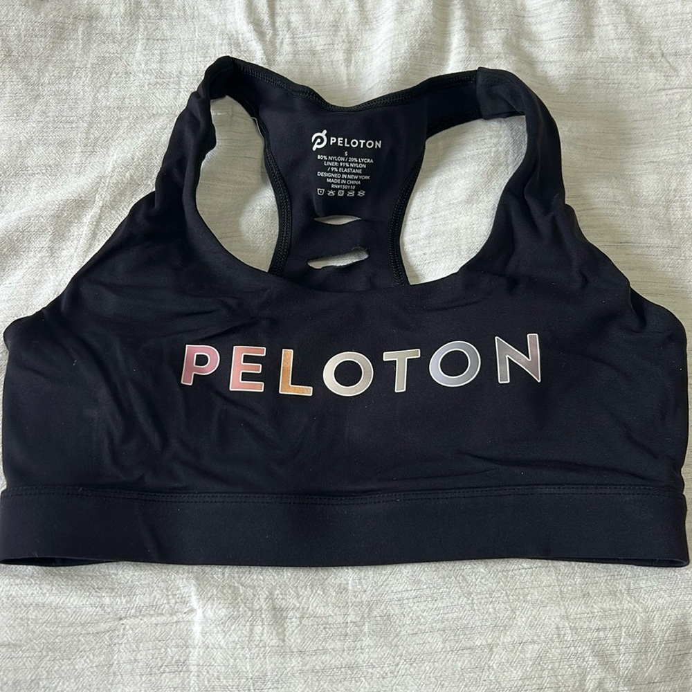 Peloton sports bra size small